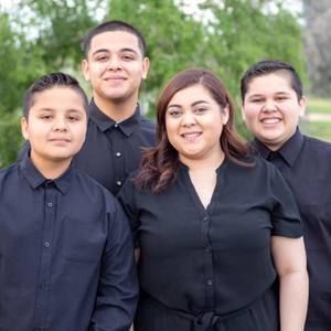 Meet your Posher, Emmanuel